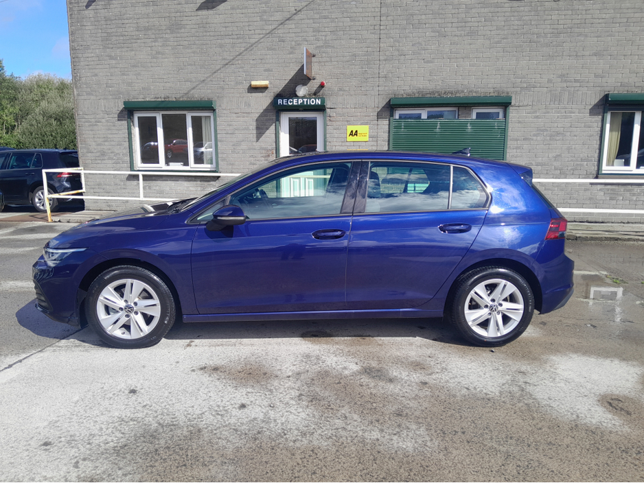 2023 Volkswagen Golf LIFE 2.0 TDI 115HP 5DR €27,950