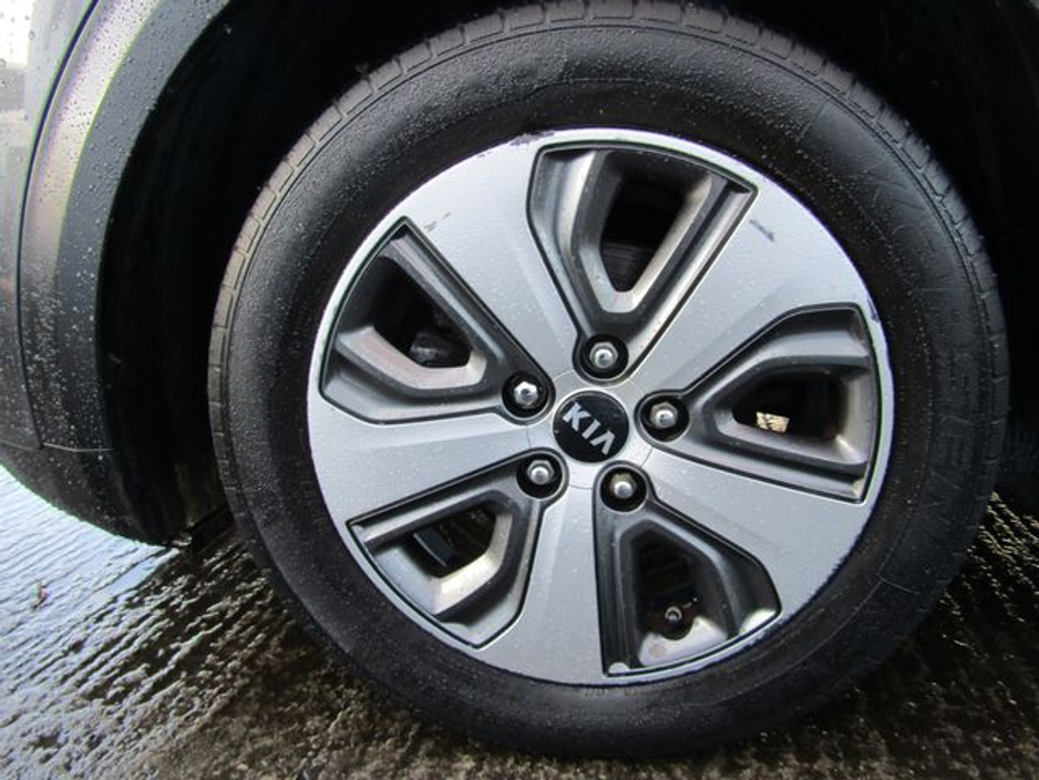 2019 Kia Niro 1.6 GDI 2 104BHP 5DR Auto €17,950