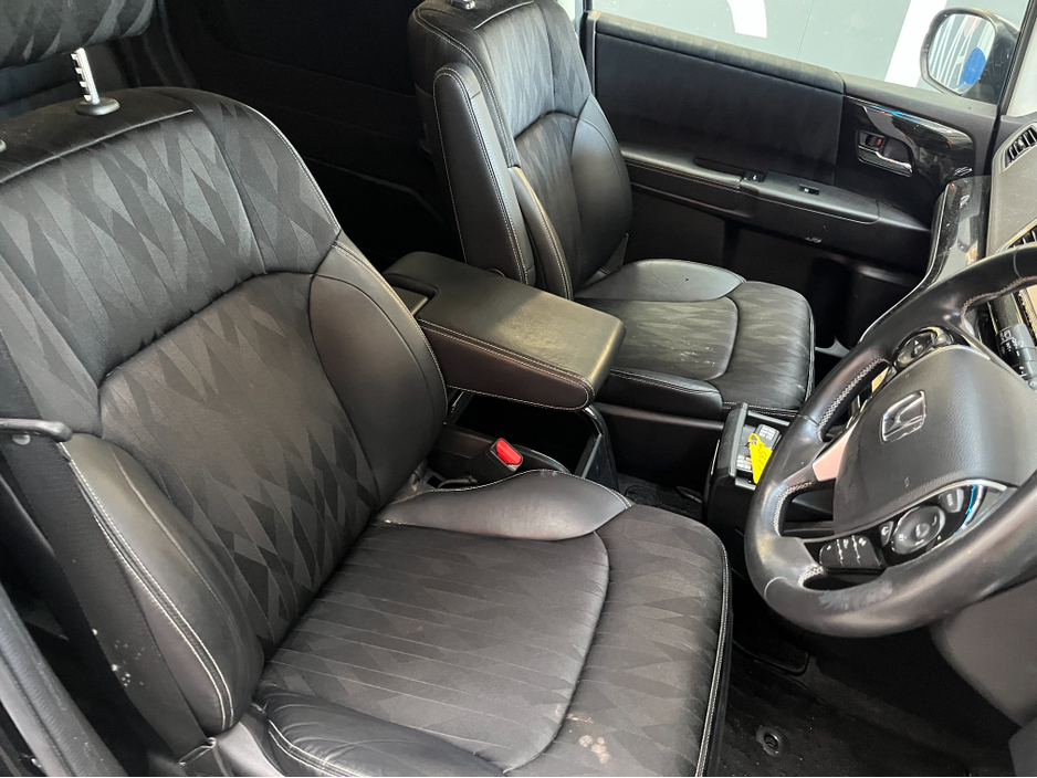 2018 Honda Odyssey - image 9