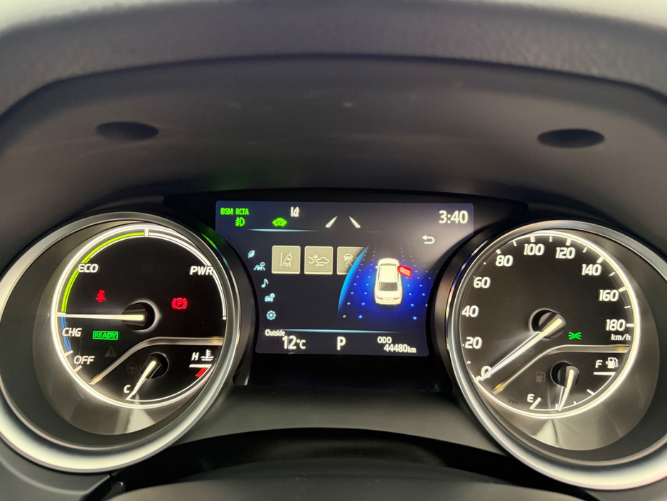 2023 Toyota Camry - image 30