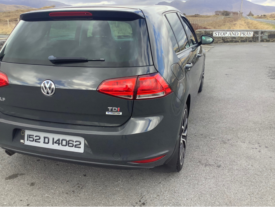 2015 Volkswagen Golf - image 29