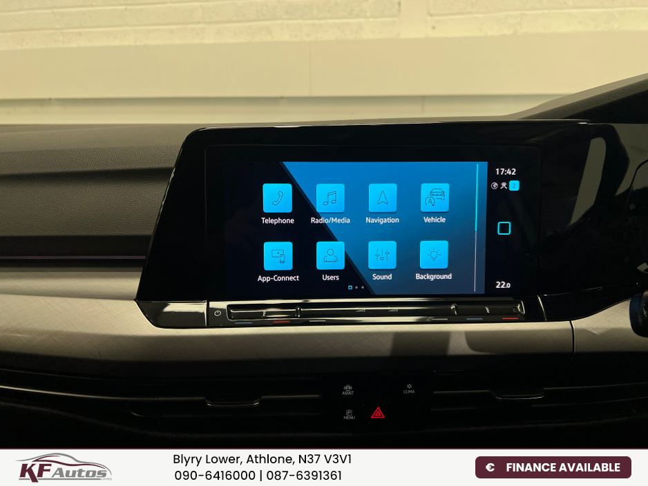 2023 Volkswagen Golf - image 29