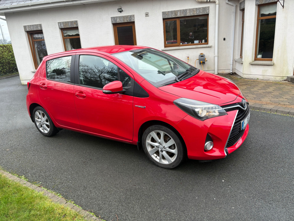 2015 Toyota Yaris HYBRID EXCEL CVT €12,995