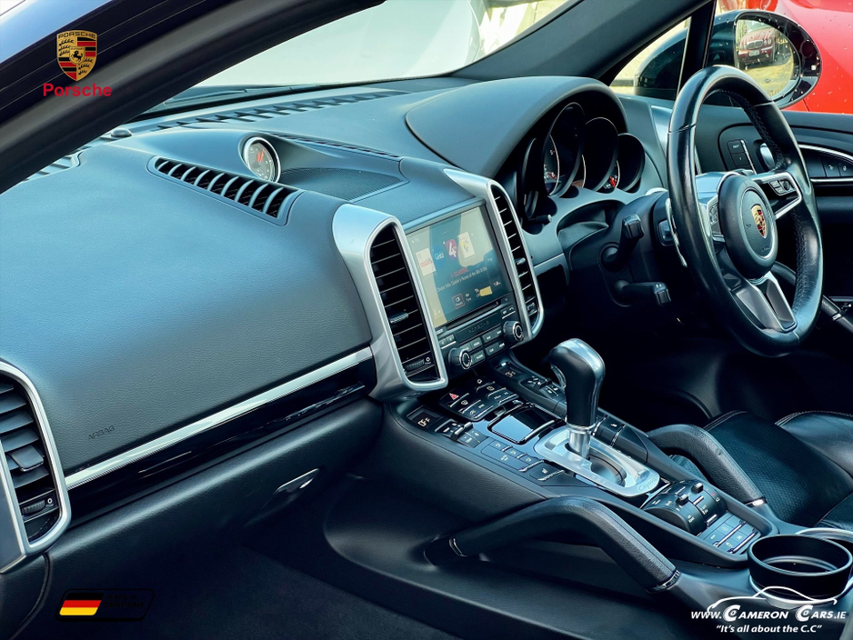 2017 Porsche Cayenne - image 5