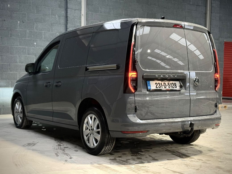 2023 Volkswagen Caddy Cargo ED TDI 122HP *AUTOMATIC* // LOW MILEAGE ONLY 27000KM // SAME DAY FINANCE // MOONSTONE GREY €23,950