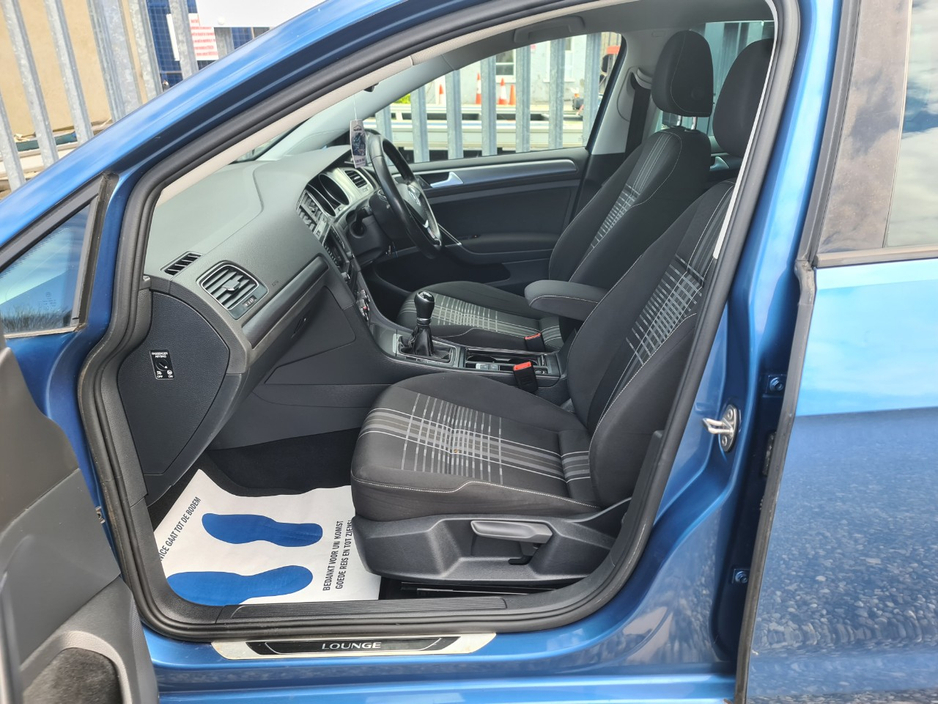 2016 Volkswagen Golf - image 9