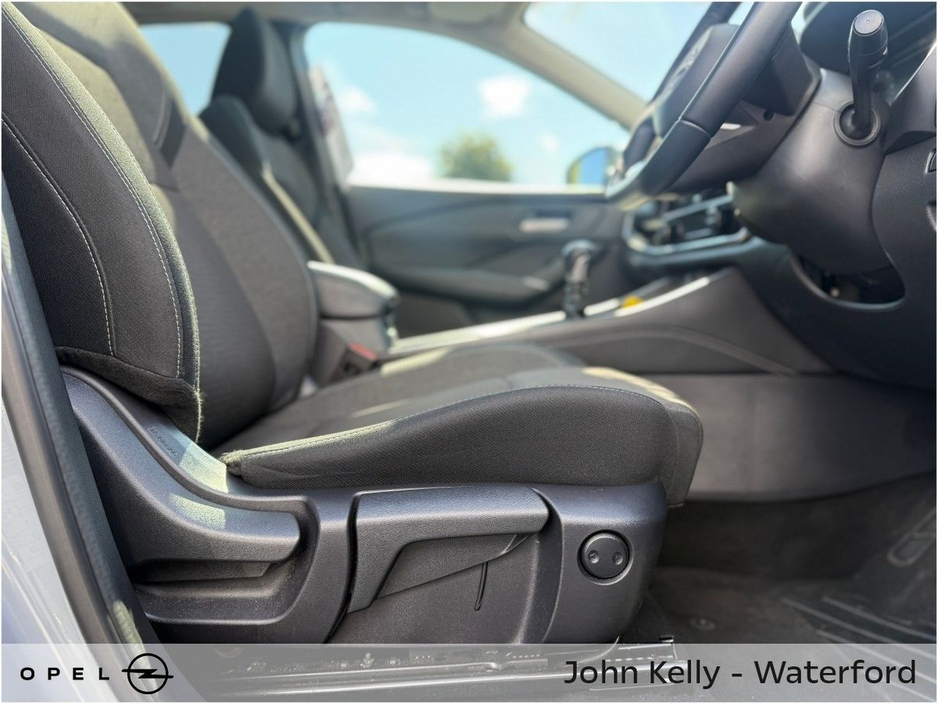 2023 Nissan Qashqai 1.3 PET MILD HYBRID SV PREMIUM €25,895