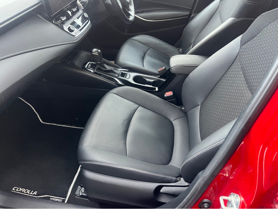 2023 Toyota Corolla - image 13