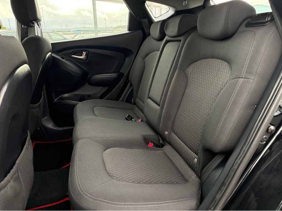 2012 Hyundai ix35 - image 9