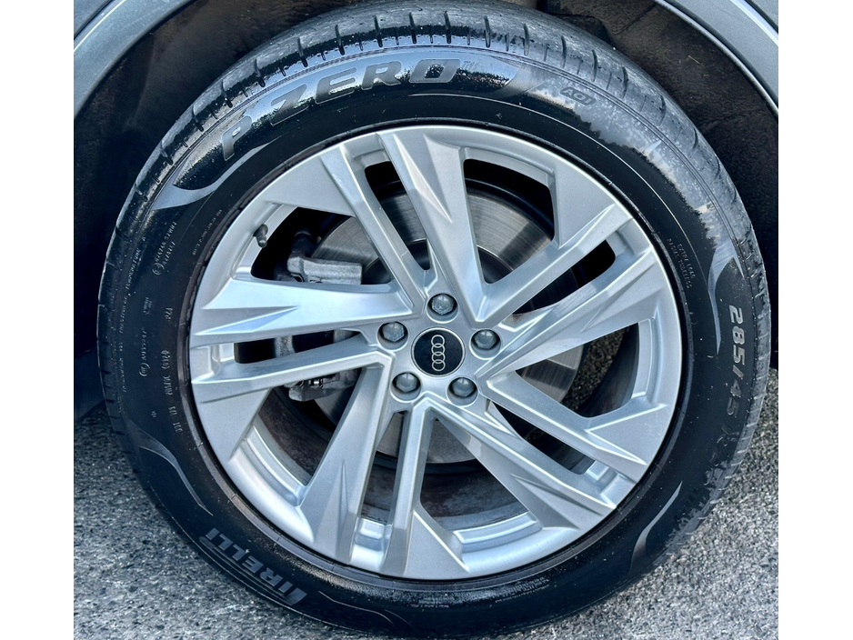 2025 Audi Q7 - image 11