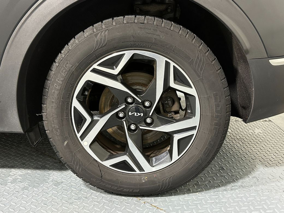 2022 Kia Sportage - image 23