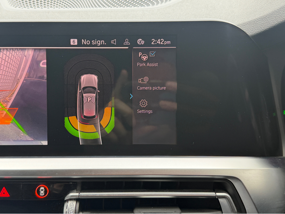 2022 BMW 3 Series - image 17