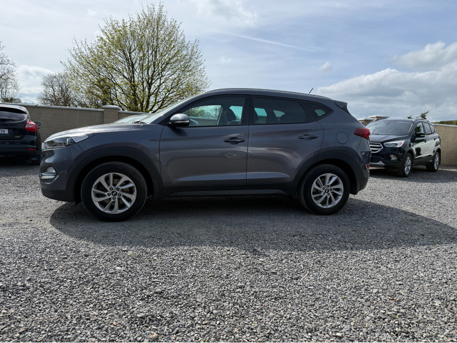 2016 Hyundai Tucson - image 11