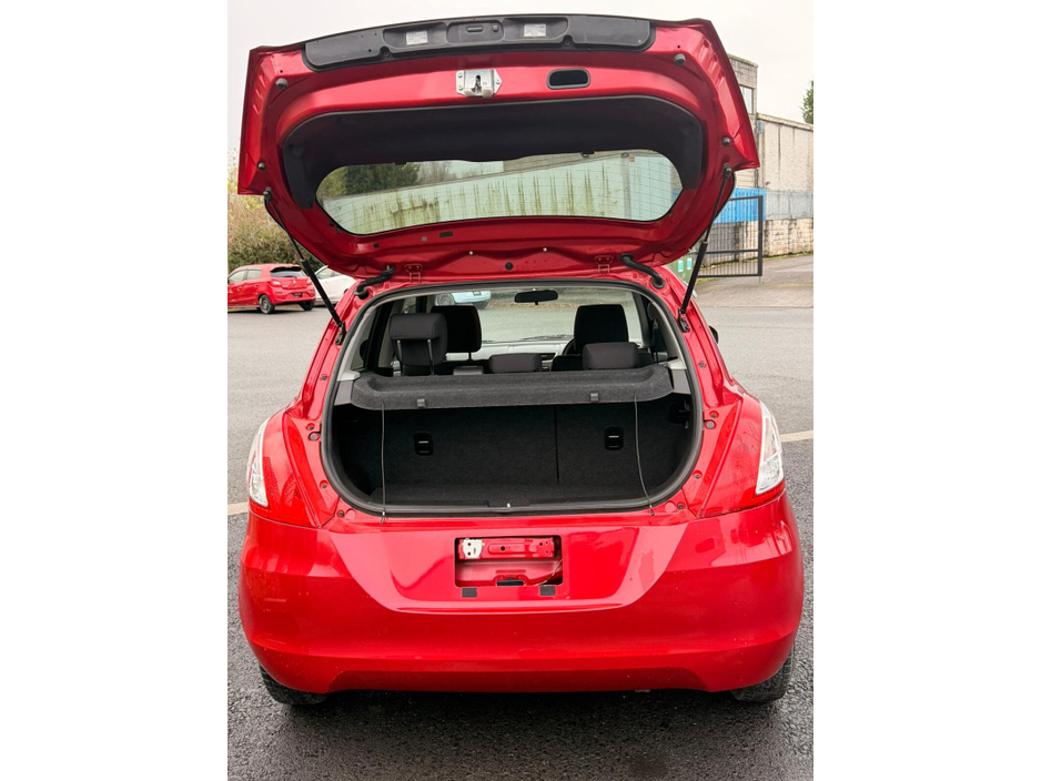 2015 Suzuki Swift  €9,000