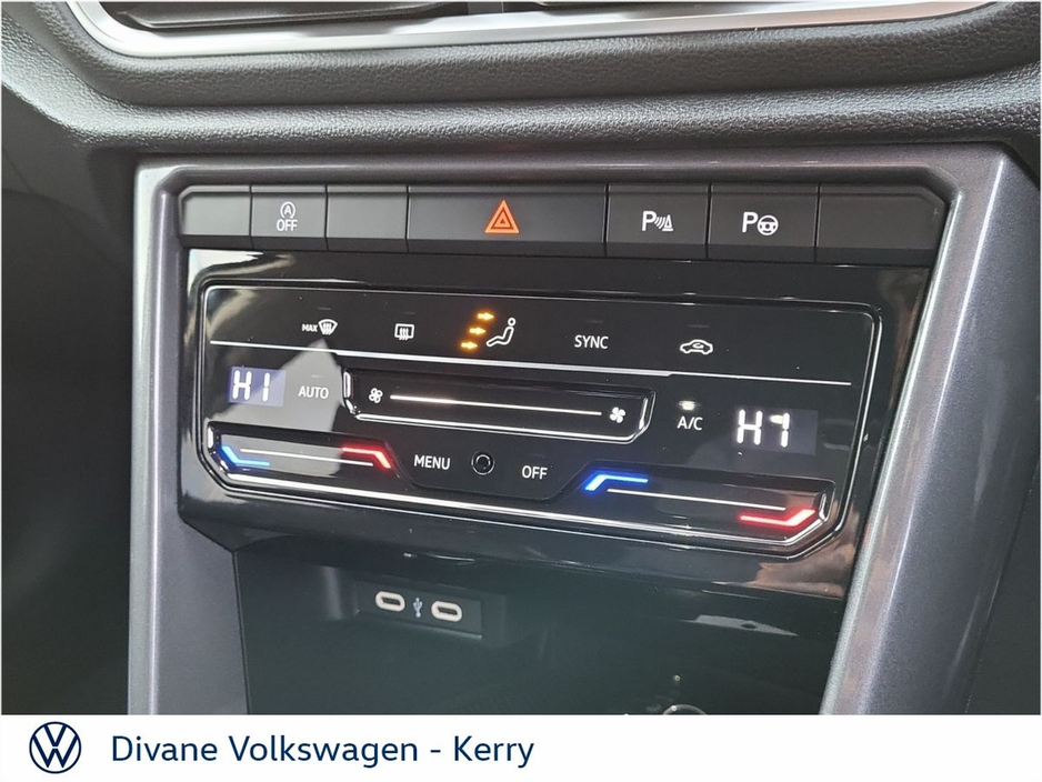 2023 Volkswagen T-Roc - image 18