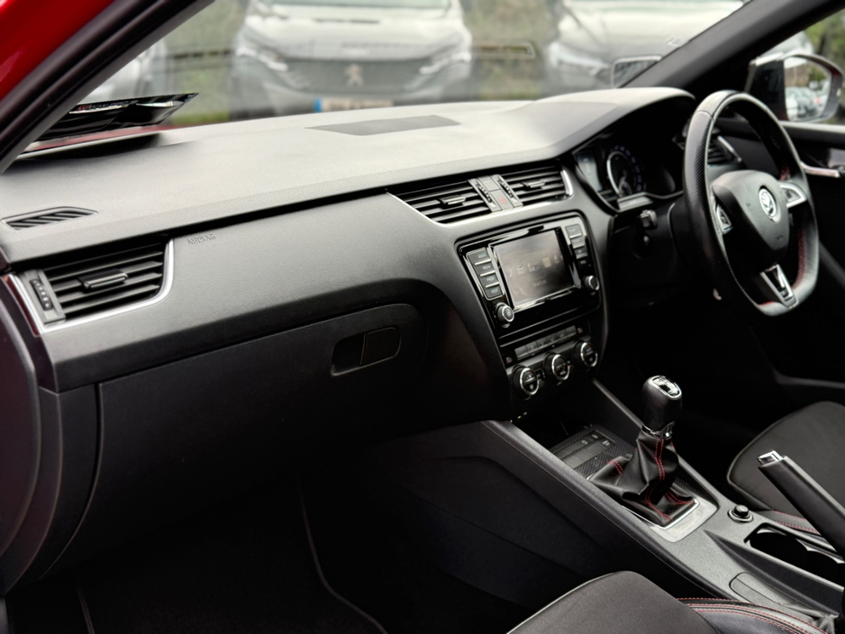 2016 Skoda Octavia - image 29