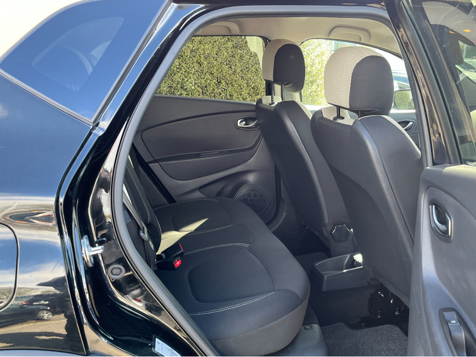 2019 Renault Captur - image 9