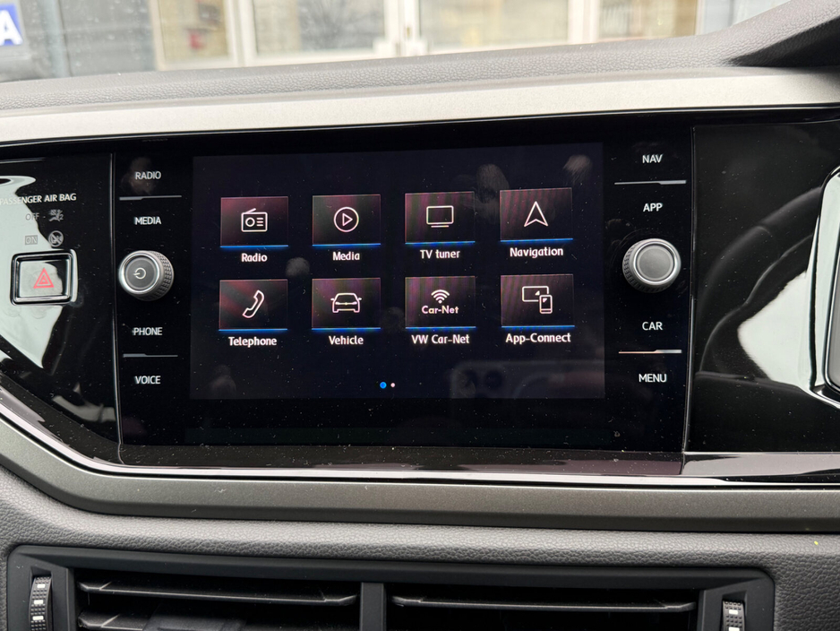 2018 Volkswagen Polo - image 13