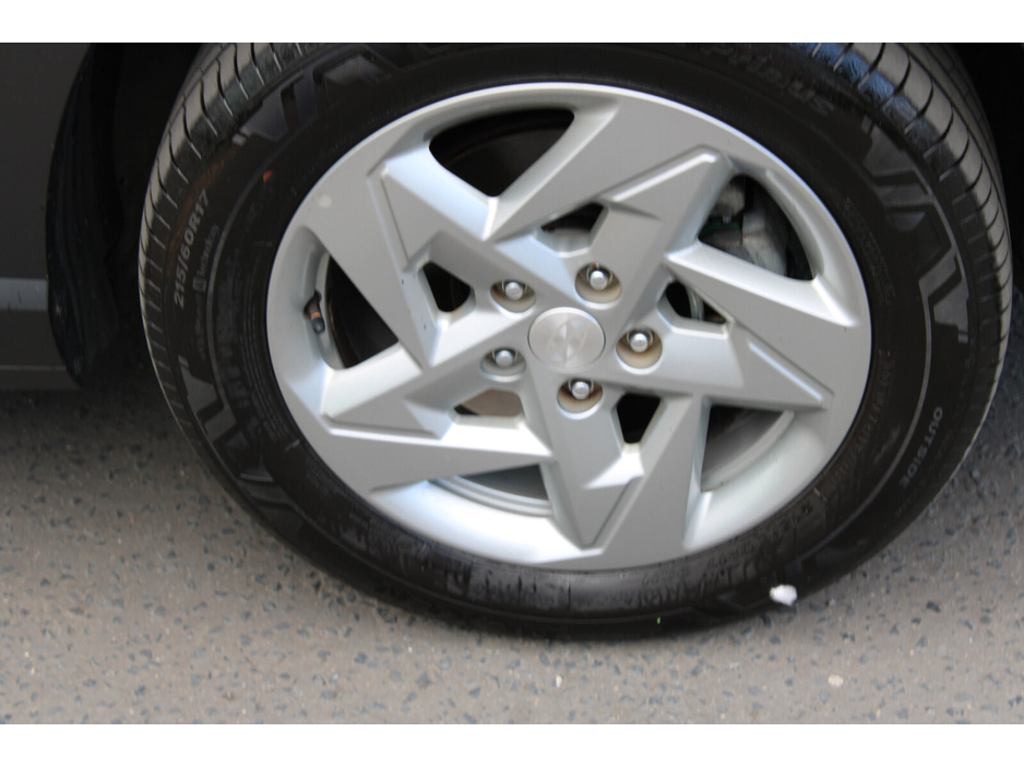 2024 Hyundai Kona - image 10