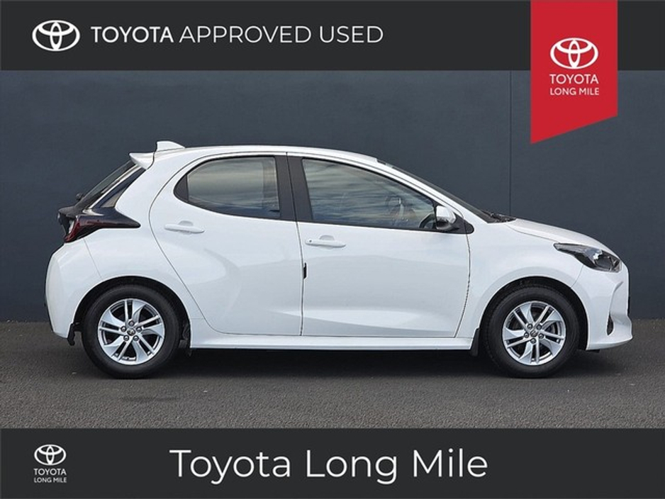 2023 Toyota Yaris 1.5 Hybrid Luna 5dr €23,449
