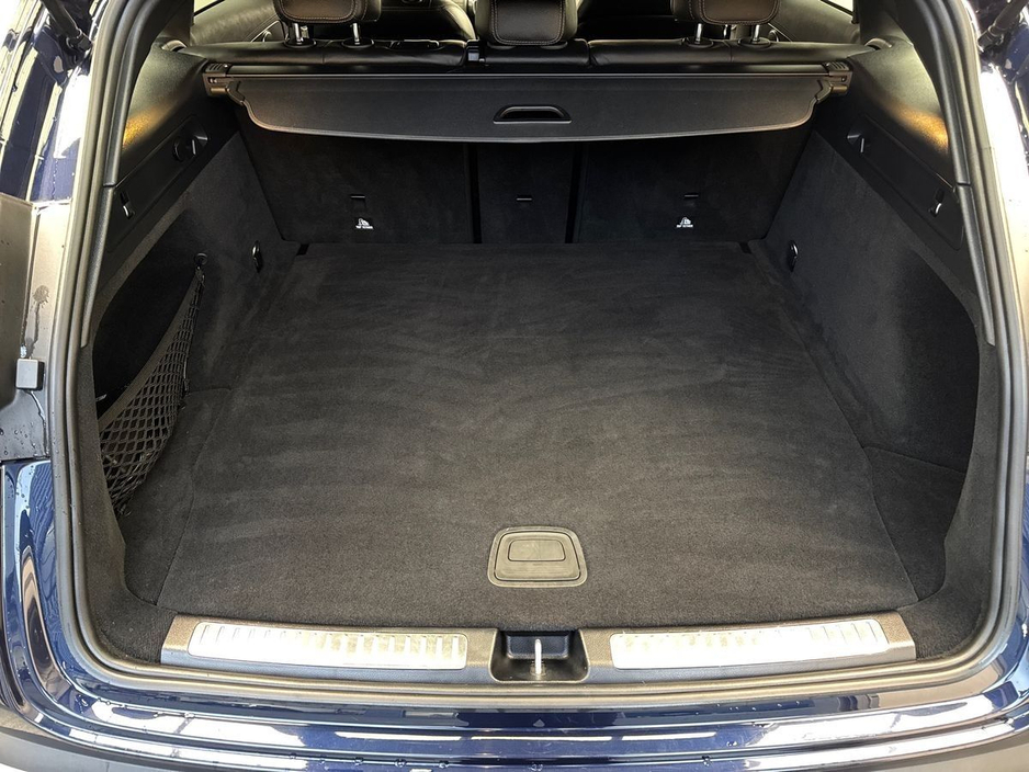 2022 Mercedes-Benz EQC - image 9