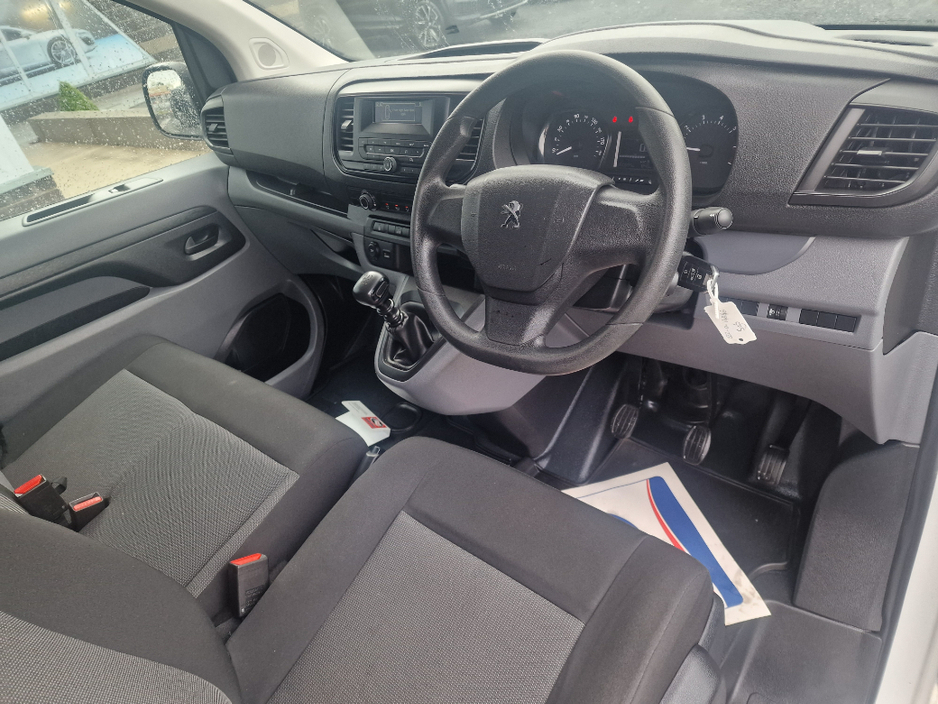 2022 Peugeot Expert Active Standard 1.5 HDI 100 4D €15,450