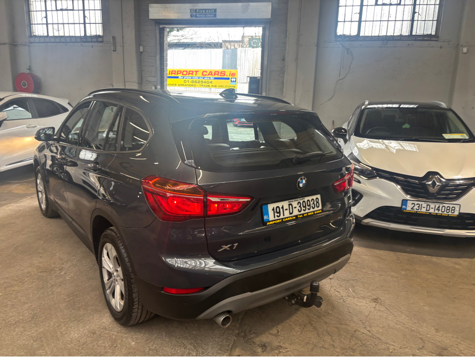 2019 BMW X1 - image 18