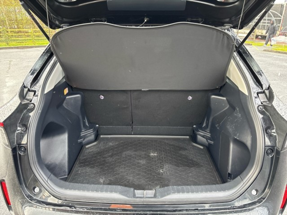 2024 Toyota Yaris Cross - image 9