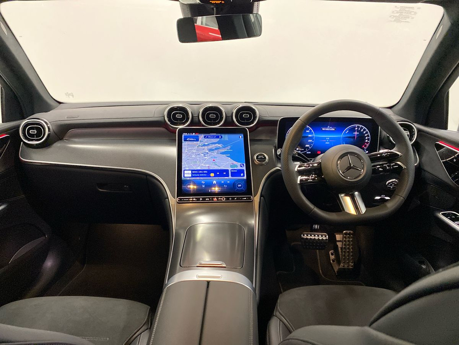 2025 Mercedes-Benz GLC Class - image 2