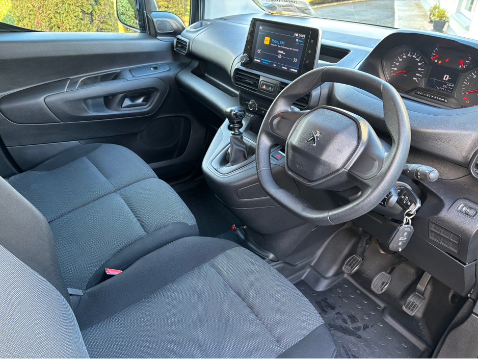 2023 Peugeot Partner ACTIVE PLUS 1.5 BLUE  LWB €17,950