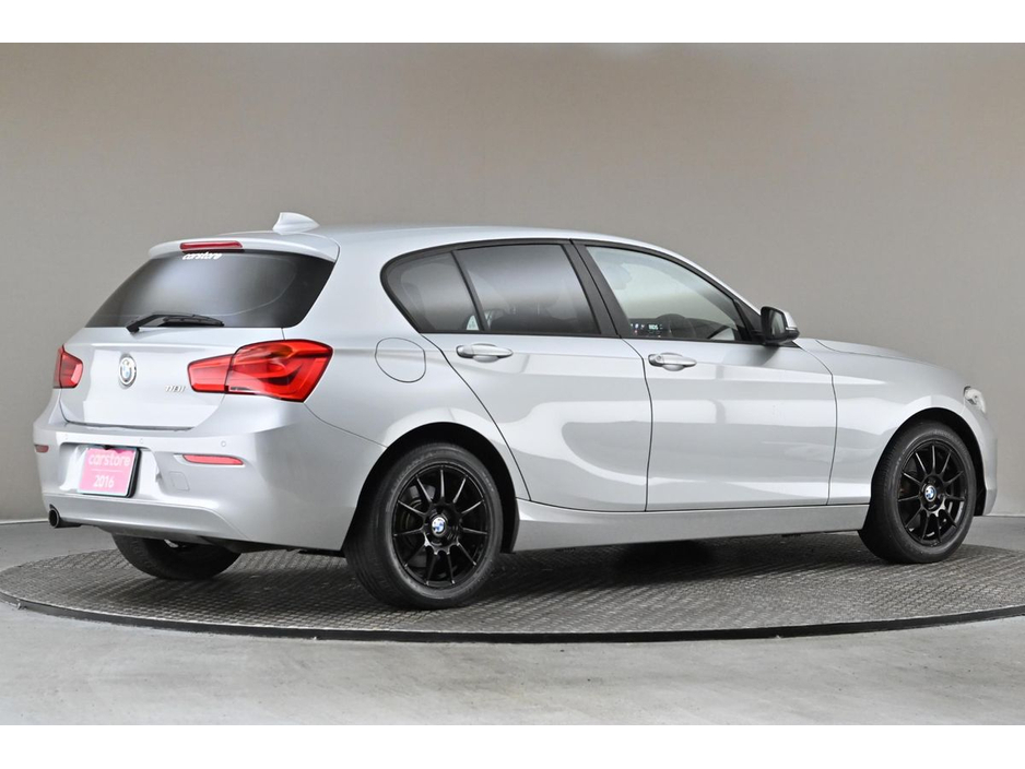 2016 BMW 1 Series - image 10