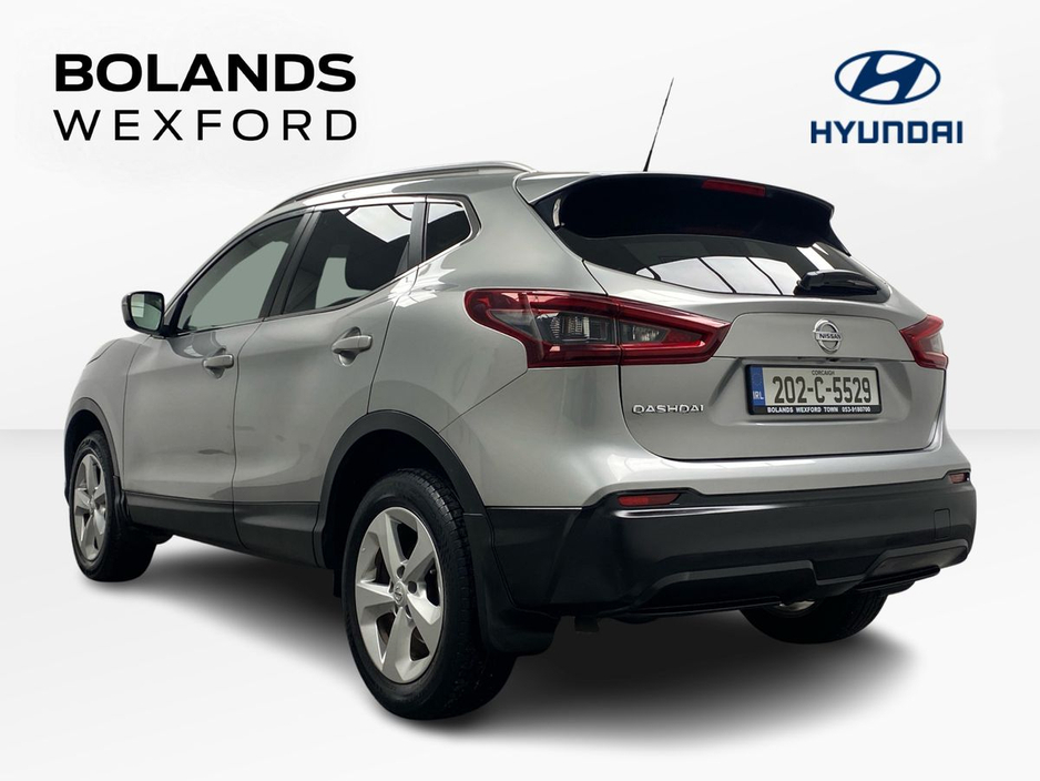 2020 Nissan Qashqai - image 3