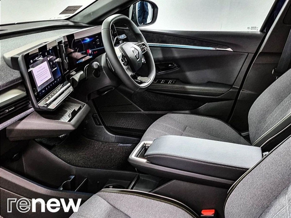 2023 Renault Megane E-Tech EV60 220hp Techno €25,490