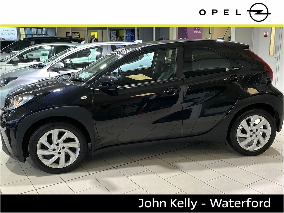 2023 Toyota Aygo X - image 3