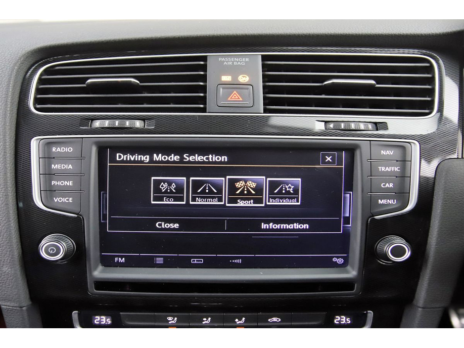 2016 Volkswagen Golf 2.0 GTI DSG MK7*TARTAN CLOTH SEATS*LOW KMS €21,890