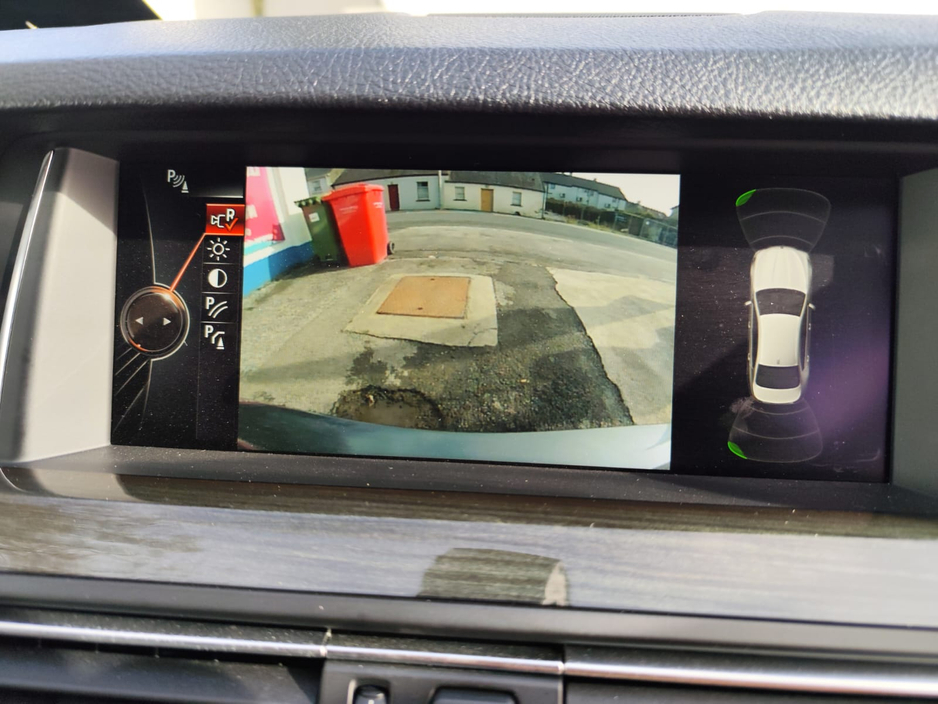 2016 BMW 5 Series - image 22