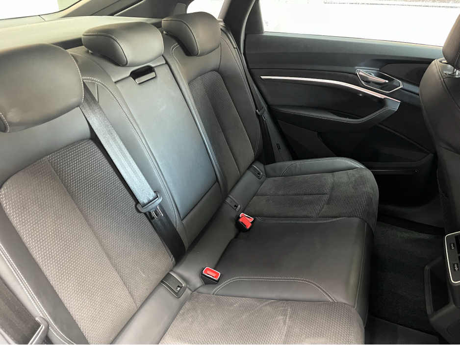 2021 Audi e-tron - image 18