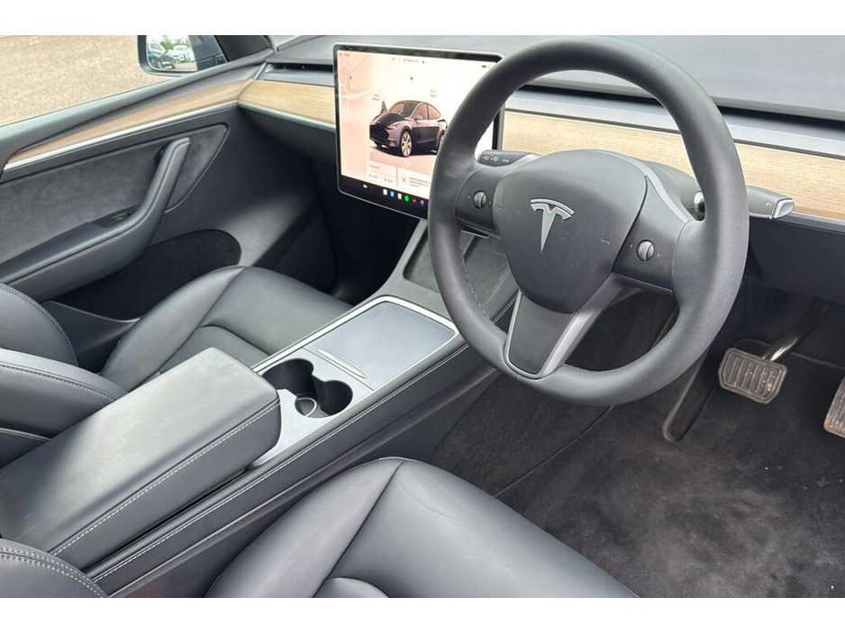 2023 Tesla Model Y - image 6