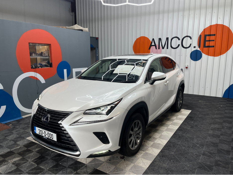 2020 Lexus NX 300 h - image 5