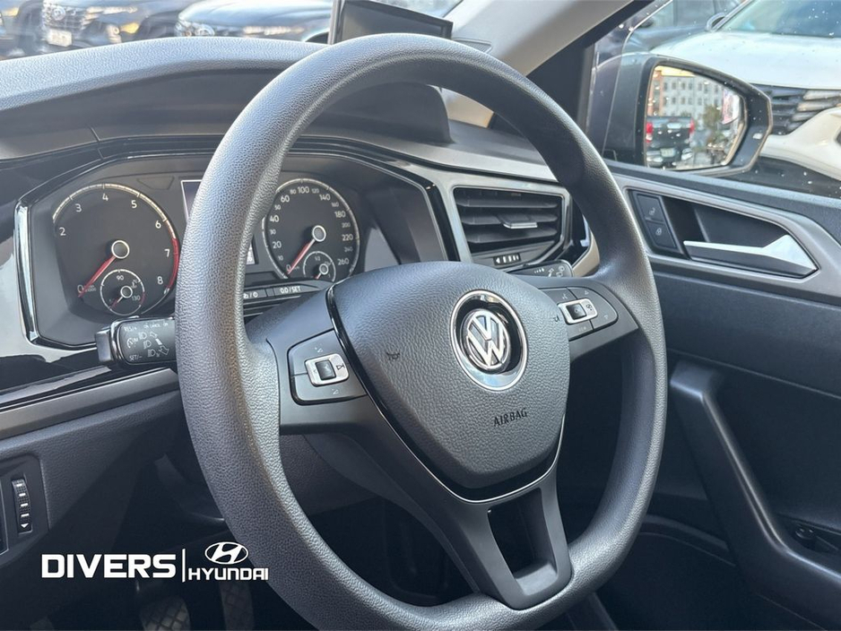 2021 Volkswagen Polo - image 18