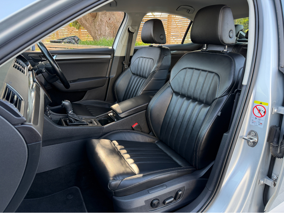 2021 Skoda Superb - image 26