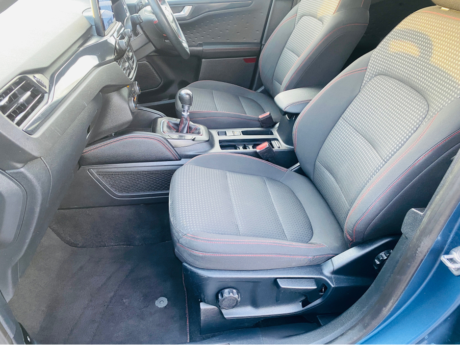 2021 Ford Kuga - image 14