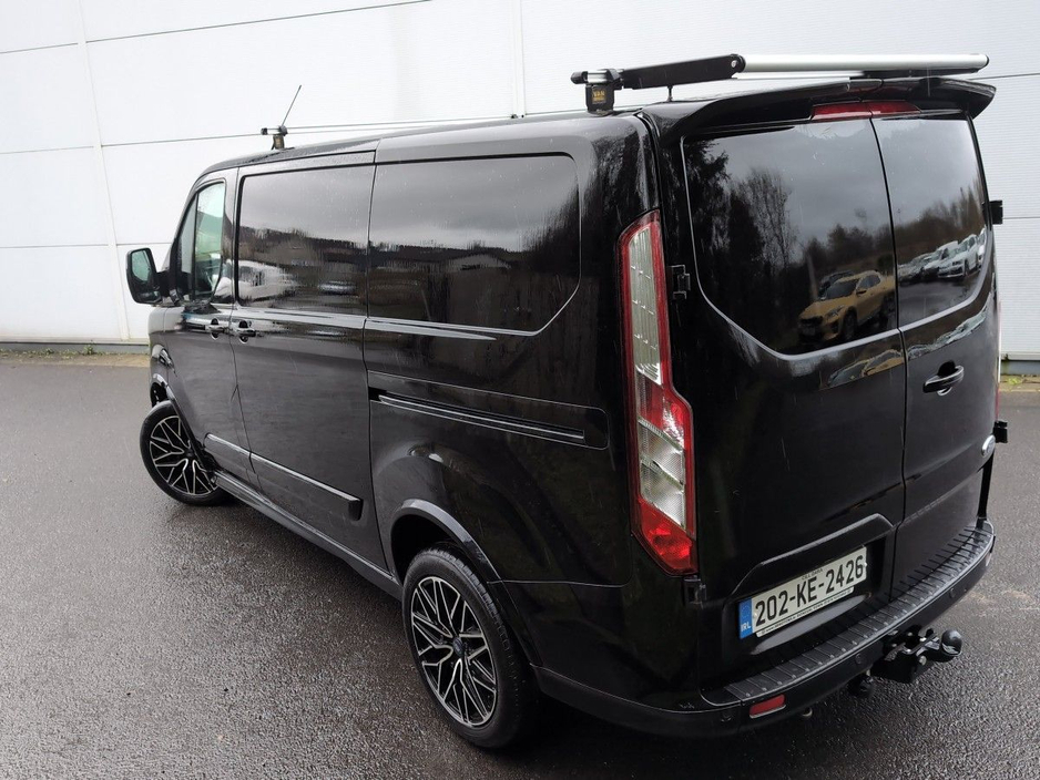 2020 Ford Transit Custom - image 8