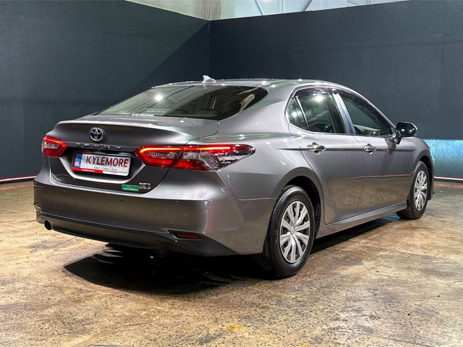 2022 Toyota Camry - image 3