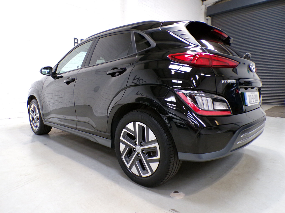 2022 Hyundai Kona 2022*64KWH*ONLY 18,000 MILES*HYUNDAI KONA PREMIUM EV*484KM RANGE*FULL HYUNDAI SERVICE HISTORY*PREMIUM PACK*2 CHARGER*1 OWNER*FANTASTIC CONDITION SPEC Bluetooth,Apple car €22,900