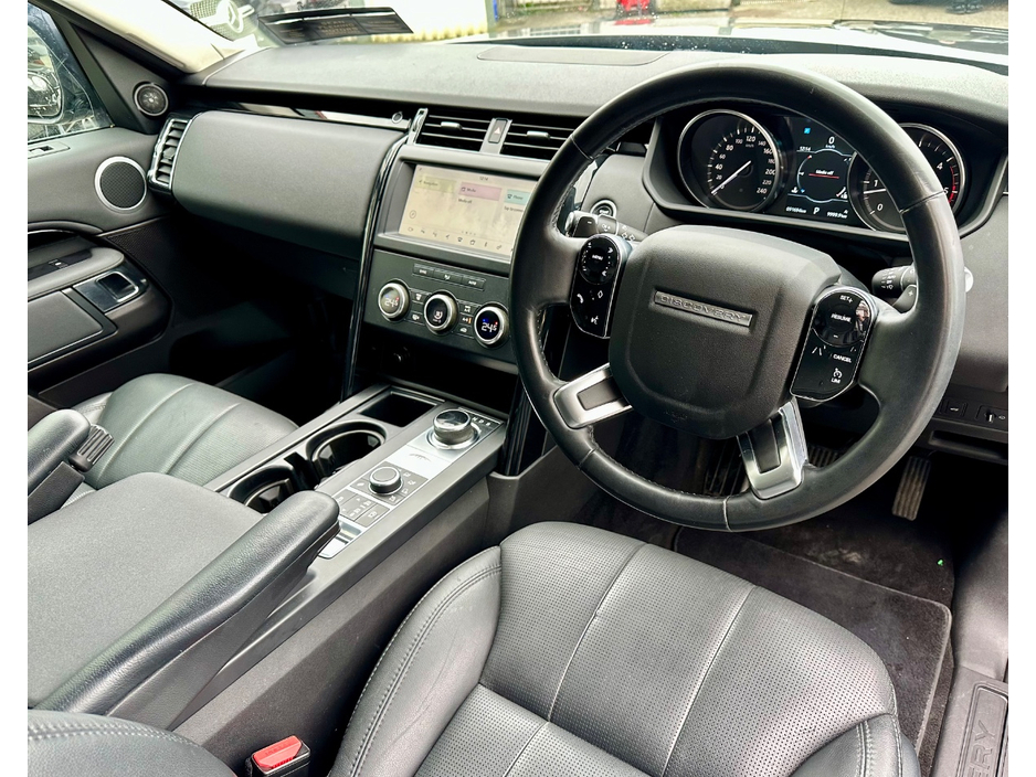 2019 Land Rover Discovery - image 12