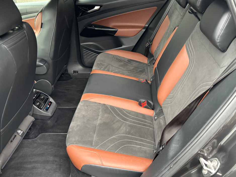 2022 Volkswagen ID.4 FAMILY 77kWh 204HP €23,950