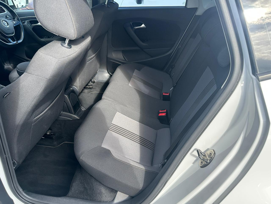2016 Volkswagen Polo - image 15