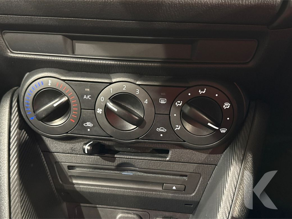 2021 Mazda Mazda2 - image 21