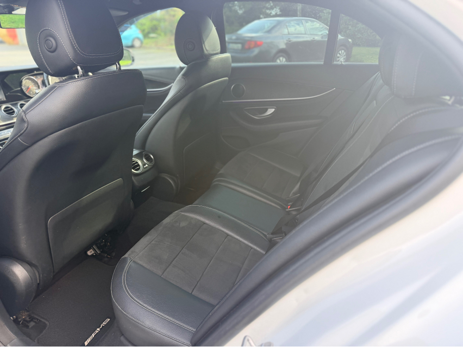 2016 Mercedes-Benz E Class - image 11